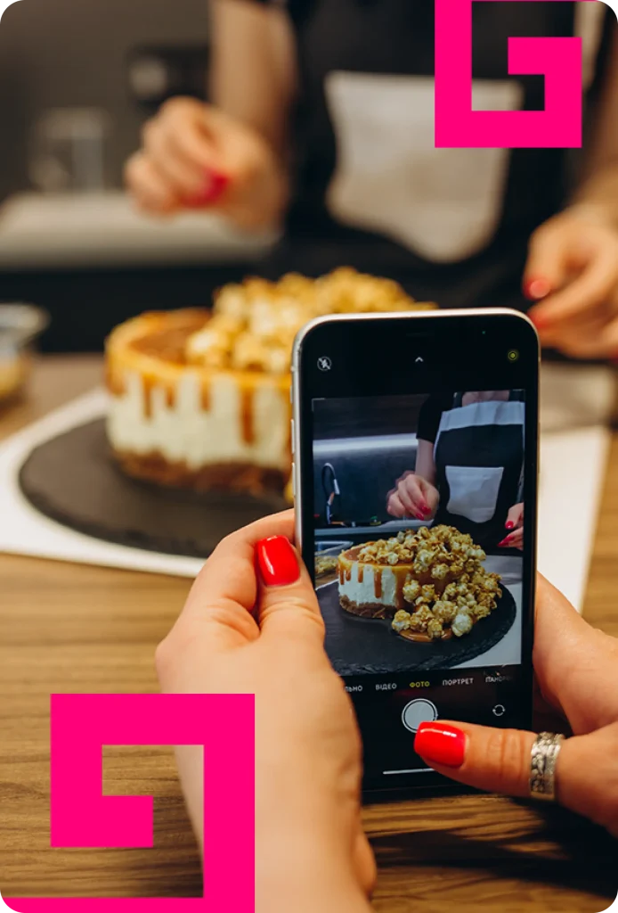 Social media da Hermes fazendo foto de pratos em uma panificadora